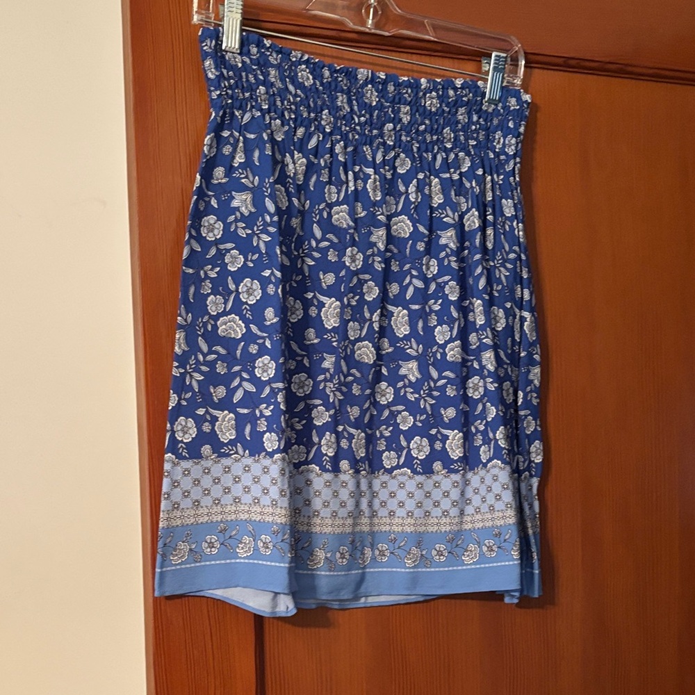 LOFT Blue Floral Smocked Pull On Mini Skirt